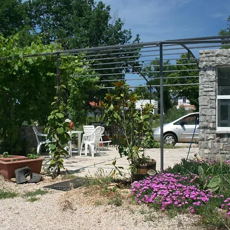 Apartament With Parking Space Pinezici, Krk - 5464 Pinezići