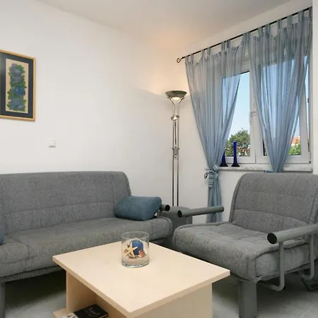 Apartament With Parking Space Pinezici, Krk - 5464
