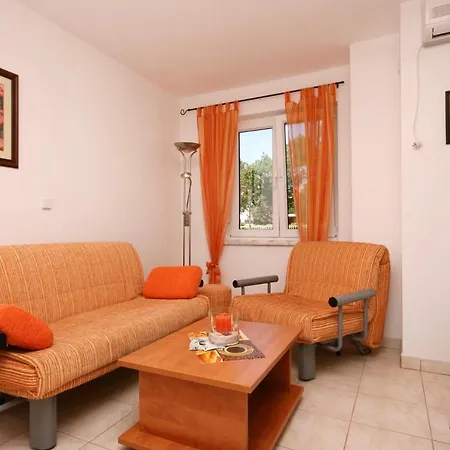 Apartament With Parking Space Pinezici, Krk - 5464