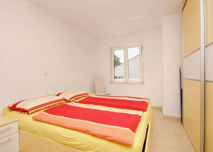 Apartment With Parking Space Pinezici, Krk - 5464 *