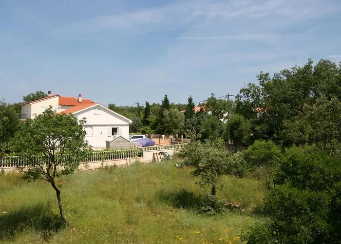 Διαμέρισμα With Parking Space Pinezici, Krk - 5464