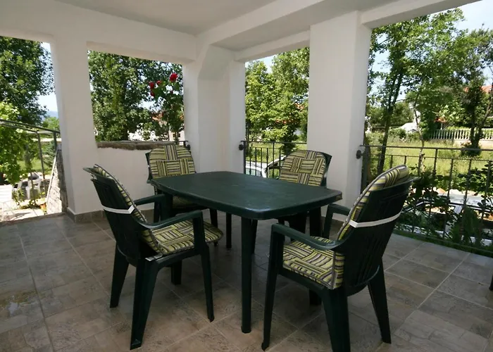 Διαμέρισμα With Parking Space Pinezici, Krk - 5464 *